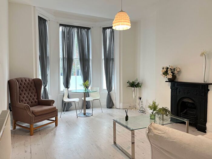 1 Bedroom Flat To Rent In Priory Park Road, Kilburn, Queens Park, NW6