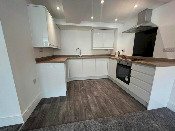 2 Bedroom Flat To Rent In Maltsters Court, Clyst St. Mary, Exeter, EX5