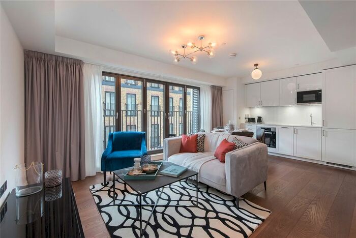 2 Bedroom Flat To Rent In Richmond Buildings, London, W1D