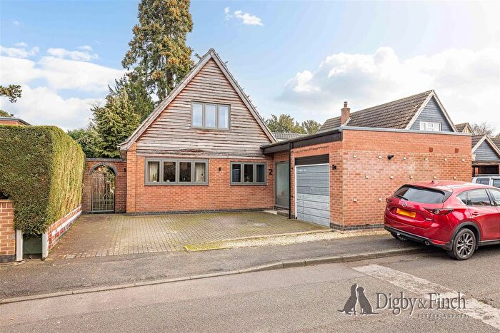 3 Bedroom Detached House For Sale In Yew Tree Close, Radcliffe-On-Trent, Nottingham, NG12