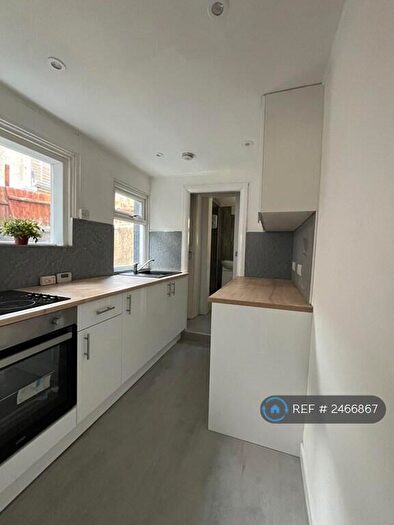 3 Bedroom Terraced House To Rent In Coronation Rd, Chatham, ME5