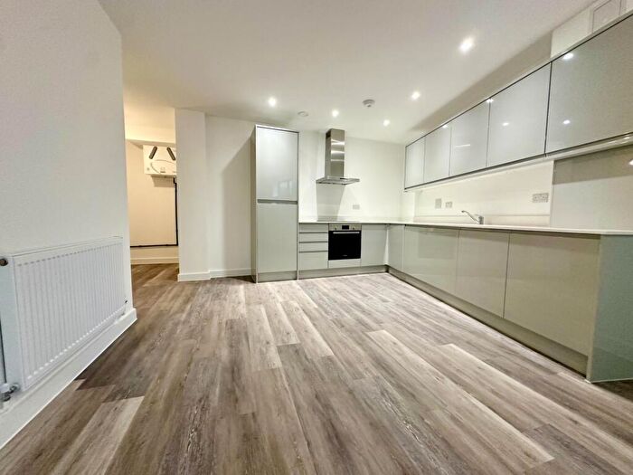 2 Bedroom Apartment To Rent In Safa House, Arklow Road, New Cross, SE14