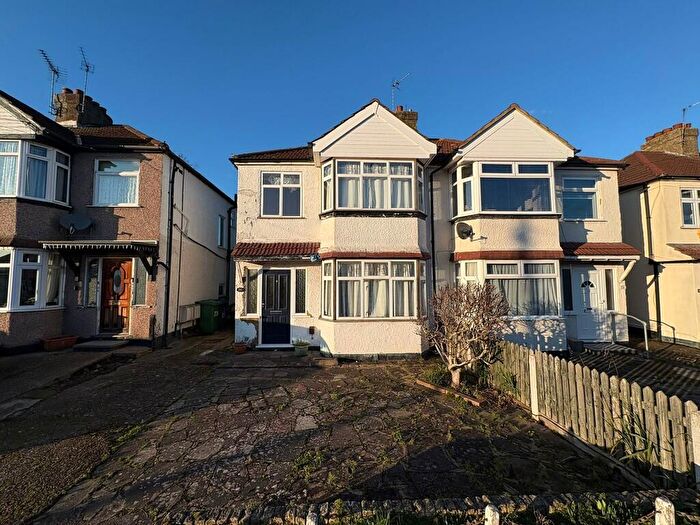 3 Bedroom Semi Detached House For Sale In Derby Avenue, Harrow, HA3
