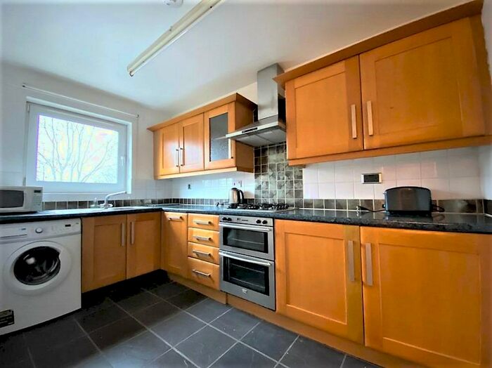 1 Bedroom Apartment To Rent In Orpen Walk, Stoke Newington, N16