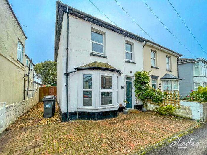 4 Bedroom Semi-Detached House To Rent In Stourfield Road, Southbourne, Bournemouth, BH5