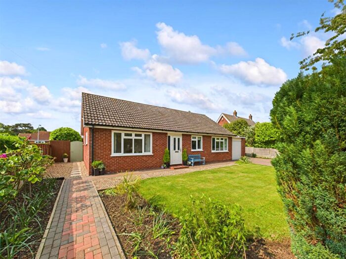 3 Bedroom Detached Bungalow For Sale In Priory Lane, Grimoldby, LN11