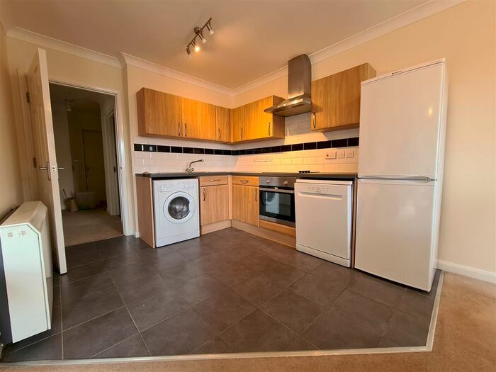 2 Bedroom Flat To Rent In Abbeyfields, Peterborough, PE2