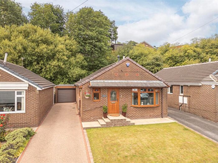2 Bedroom Detached Bungalow For Sale In Woodman Avenue, Elland, HX5