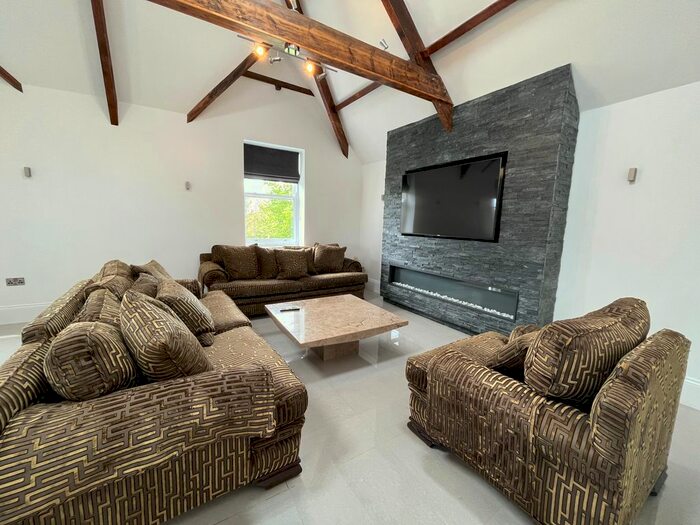 3 Bedroom Flat To Rent In Manor Road, Carlton House, Tynemouth, NE30