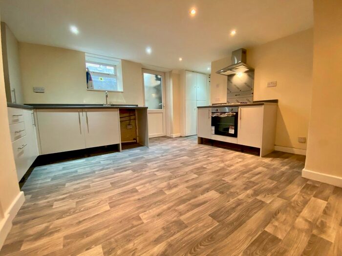 3 Bedroom Property To Rent In Tanfield Road, Birkby, Huddersfield HD1