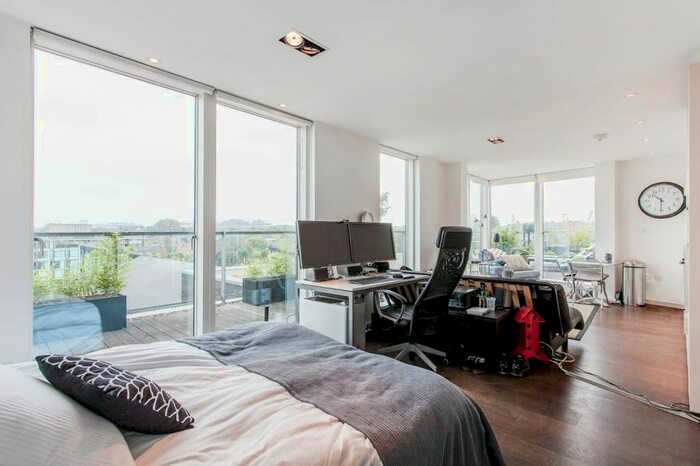 Studio To Rent In Wharf Road, Wenlock Basin, N1