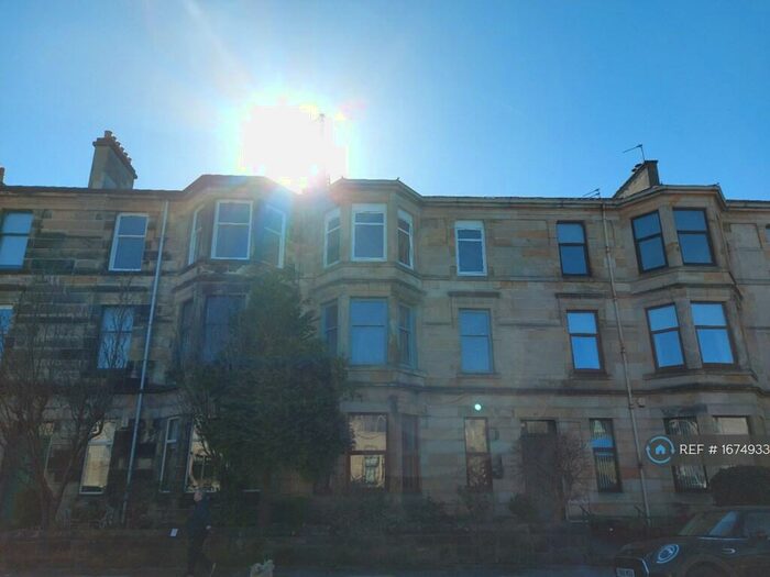 2 Bedroom Flat To Rent In Greenlaw Avenue, Paisley, PA1