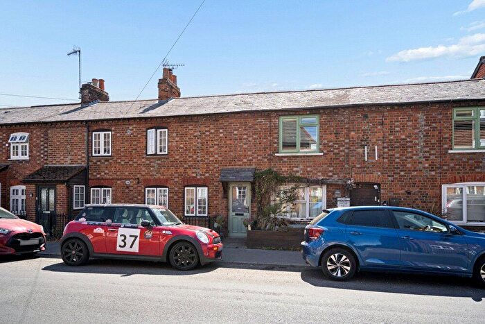 2 Bedroom Flat For Sale In Station Road, Marlow, Buckinghamshire, SL7