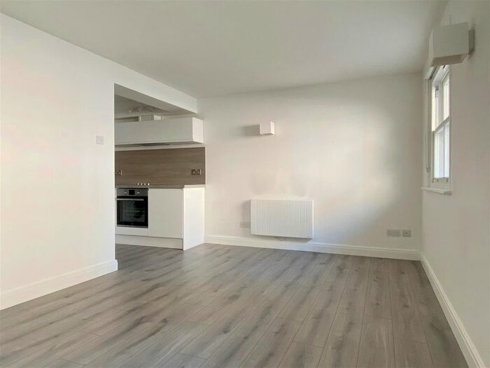 Studio To Rent In Buckingham Place, Brighton, BN1