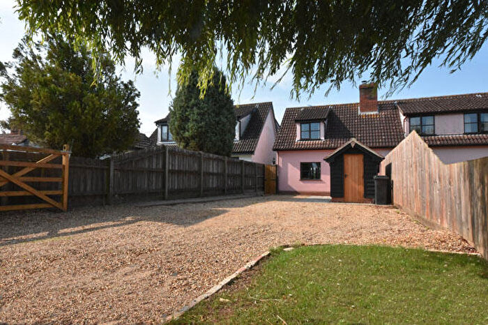 2 Bedroom Semi-Detached House For Sale In Forward Green, IP14