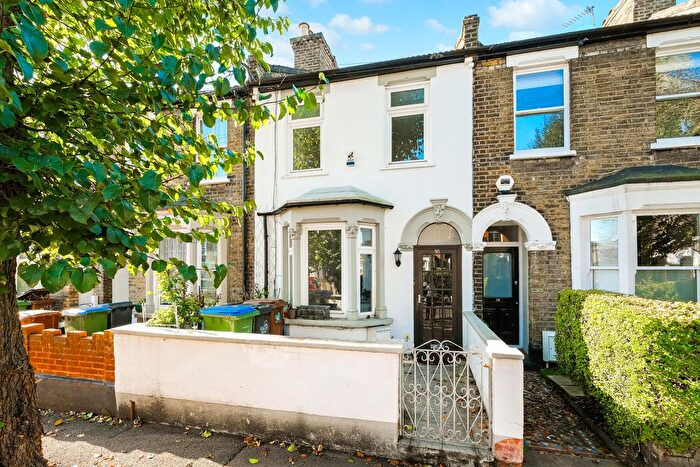 3 Bedroom Terraced House For Sale In Cheneys Road, Leytonstone, E11