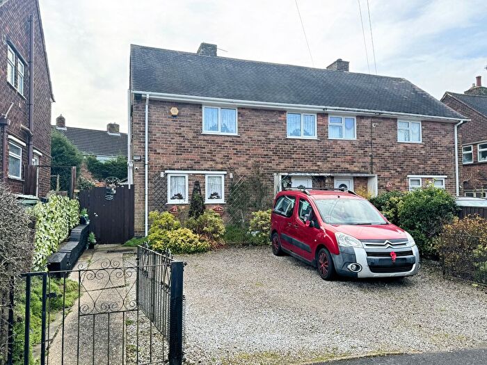 3 Bedroom Semi Detached House For Sale In Derwent Drive, Tibshelf, DE55