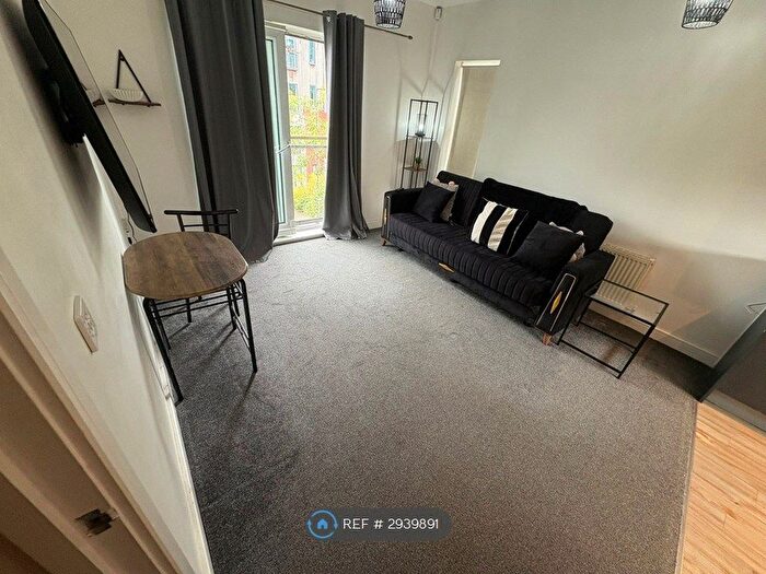 2 Bedroom Flat To Rent In Montmano Drive, Manchester, M20