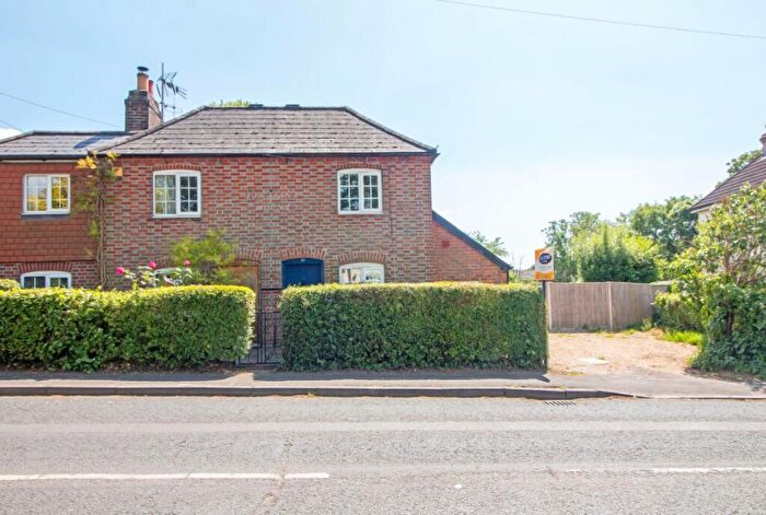 2 Bedroom Semi-Detached House For Sale In Lovedean Lane, Lovedean, PO8