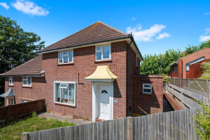 4 Bedroom End Of Terrace House To Rent In Auckland Drive, Brighton, BN2