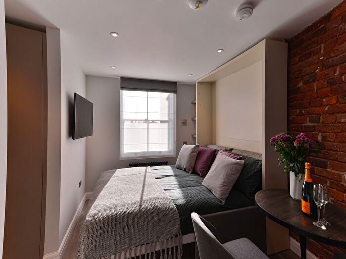 Studio To Rent In Linden Gardens, Notting Hill, W2