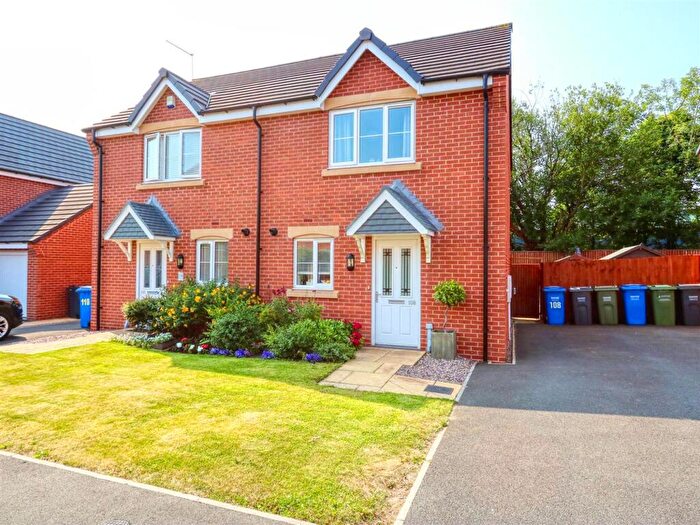 2 Bedroom Semi-Detached House To Rent In Manor House Court, Chesterfield, S41