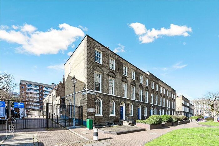 2 Bedroom End Of Terrace House For Sale In Philpot Street, London, E1