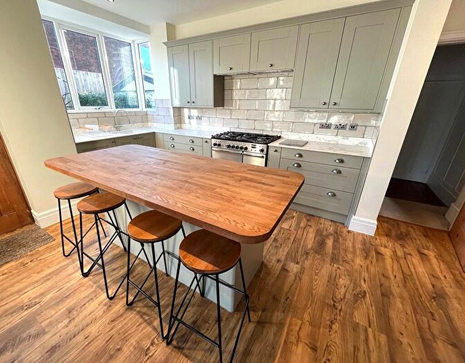 4 Bedroom Semi-Detached House To Rent In Victoria Road, Fulwood, Preston, PR2