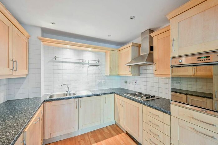 1 Bedroom Flat To Rent In London Road, Norbury, London, SW16