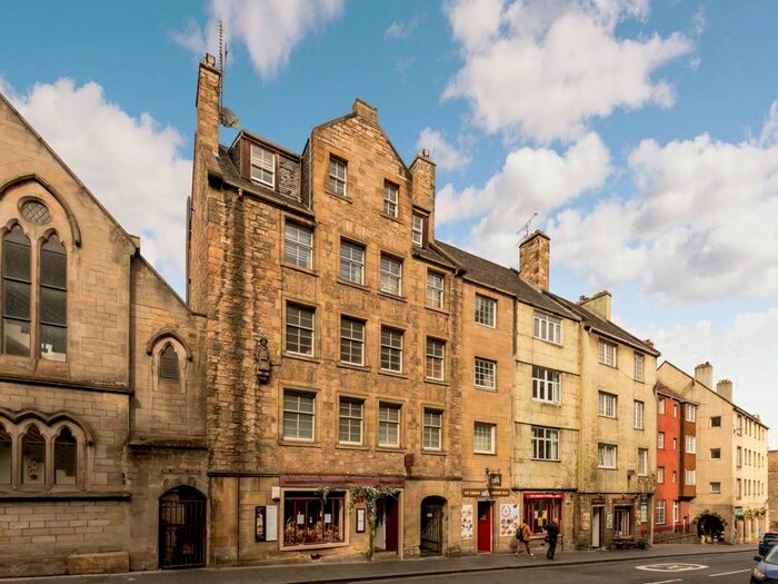 2 Bedroom Flat To Rent In Canongate, Old Town, Edinburgh, EH8