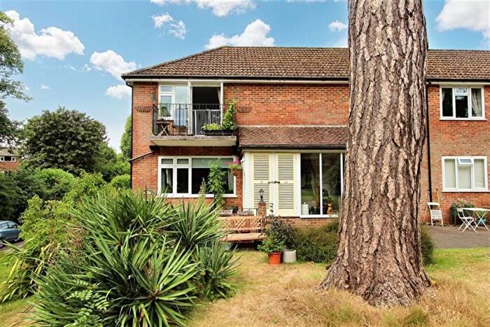 2 Bedroom Flat To Rent In Muster Court, Haywards Heath, RH16