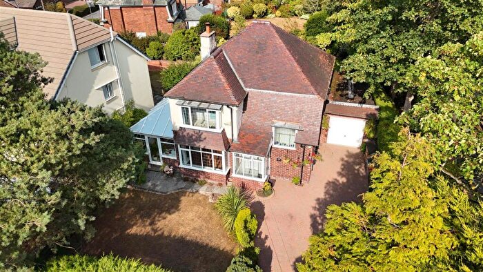 4 Bedroom Detached House For Sale In Telegraph Road, Heswall, Wirral, CH60