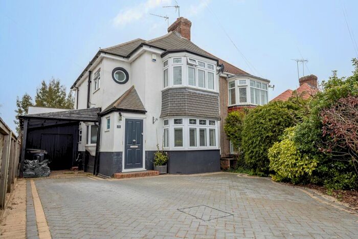 4 Bedroom Semi-Detached House To Rent In Layhams Road, West Wickham, BR4