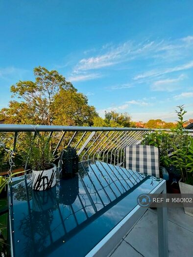 2 Bedroom Flat To Rent In Westbere Road, London, NW2