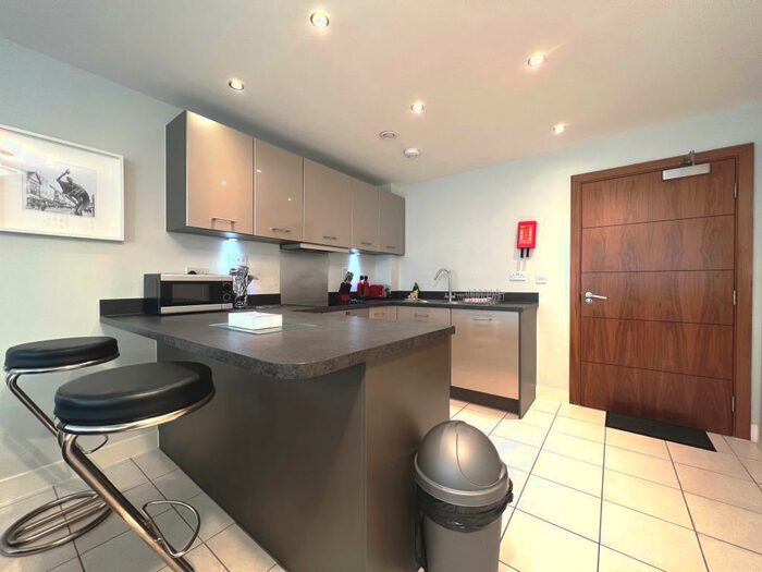 Apartment To Rent In New Manor House, The Ring, RG12