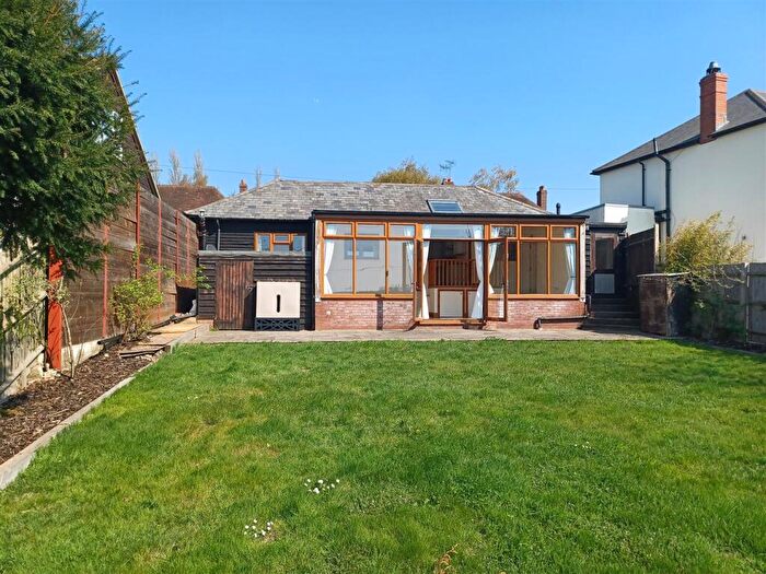 3 Bedroom Detached House To Rent In Farley Hill, RG7