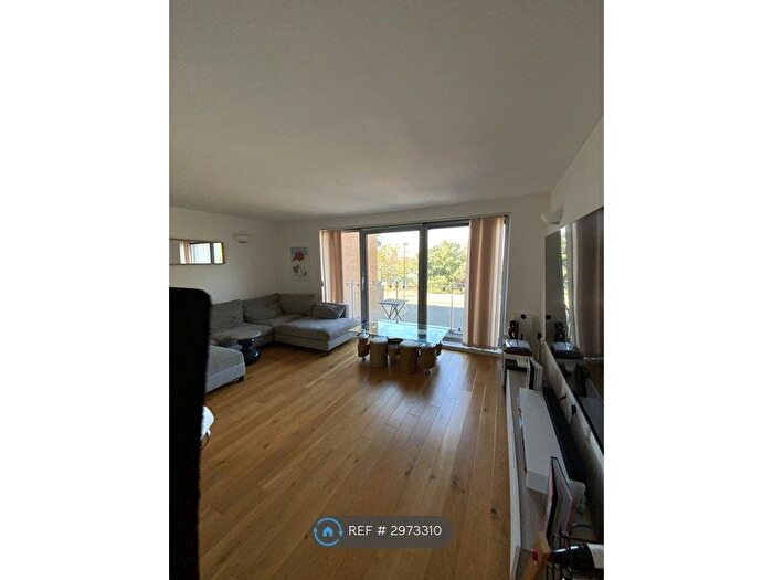 2 Bedroom Flat To Rent In Tideham House, London, SE28