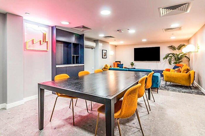1 Bedroom Flat For Sale In Downtown Block D, Woden Street, Salford, Greater Manchester, M5