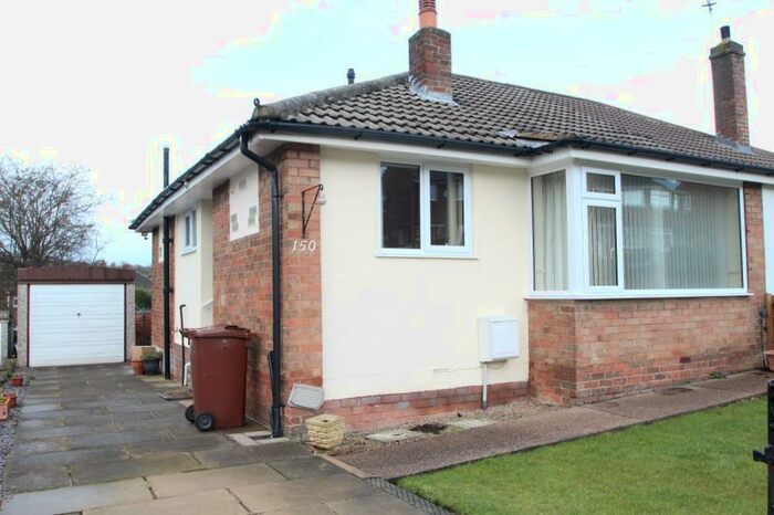 2 Bedroom Property To Rent In Green Lane, Cookridge, Leeds, LS16