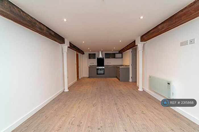 2 Bedroom Flat To Rent In Kiln Court, Kirk Sandall, Doncaster, DN3