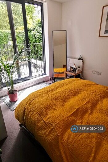 2 Bedroom Flat To Rent In Birnam Road, London, N4