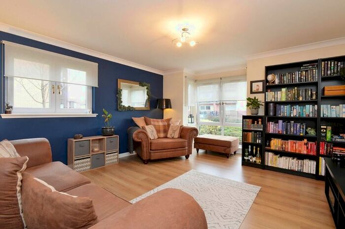 2 Bedroom Flat To Rent In Southhouse Crossway, Gracemount, Edinburgh, EH17