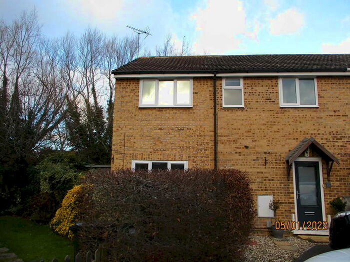 2 Bedroom End Of Terrace House To Rent In Haydon Wick, Swindon, SN25