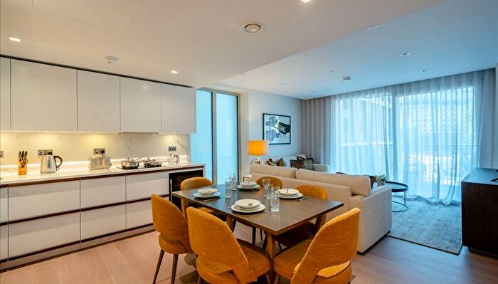 3 Bedroom Flat To Rent In Garrett Mansions, London, W2