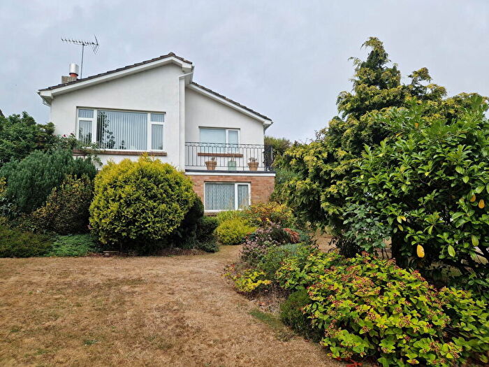 2 Bedroom Detached House For Sale In Parkside Drive, Exmouth, EX8