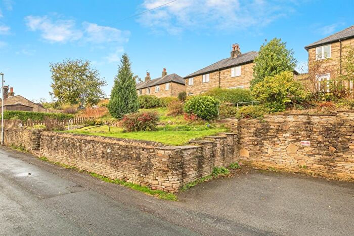3 Bedroom Semi Detached House For Sale In Fairfields Road, Holmbridge, Holmfirth, HD9