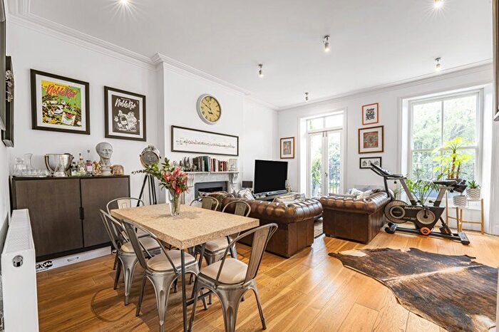 2 Bedroom Flat To Rent In Highbury New Park, Highbury, London, N5