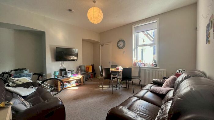 4 Bedroom Property To Rent In Ninth Avenue, Heaton, Newcastle Upon Tyne, NE6