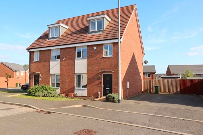 4 Bedroom Semi-Detached House For Sale In Milland Way, Oxley Park, Milton Keynes, MK4
