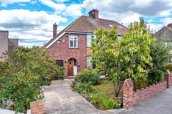 3 Bedroom Semi Detached House For Sale In Pine Avenue, Gravesend, Kent, DA12